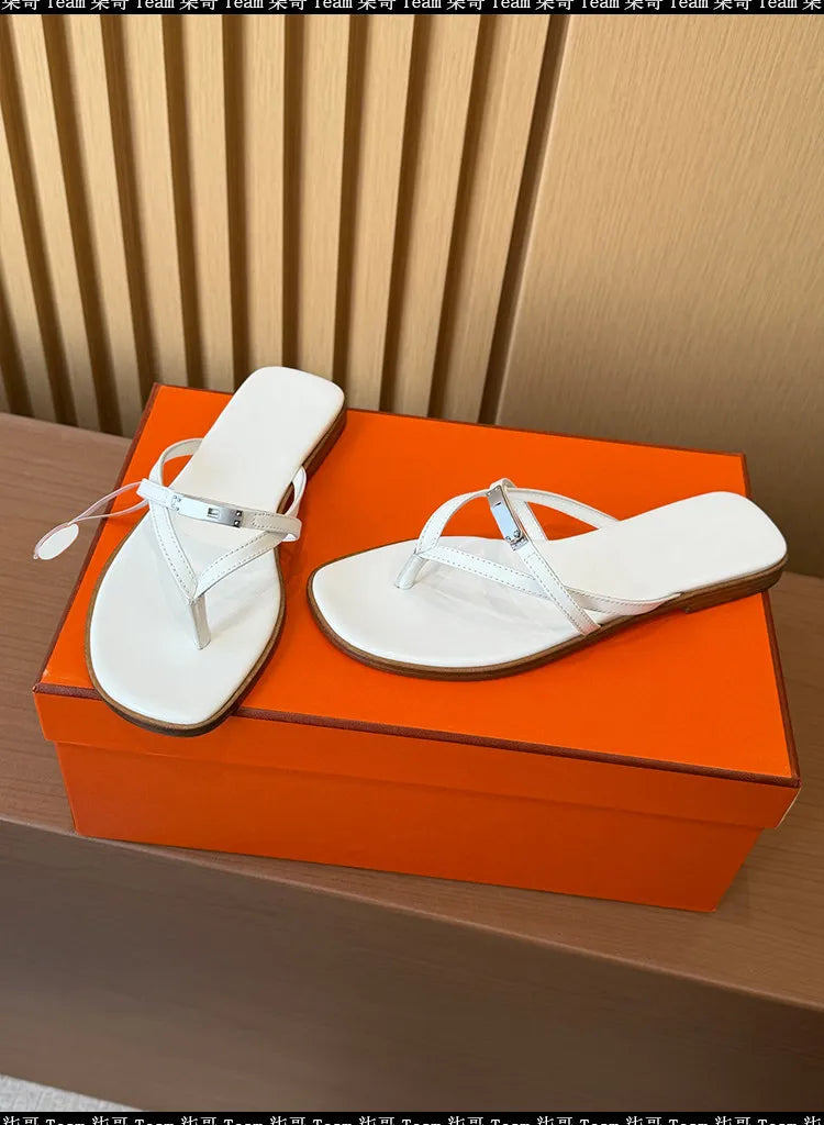 Summer 2026 Women's Casual Metal Lock Buckle Sandals Thong Slippers with Strap for Outdoor Beach Vacation Flat Heel Shoes