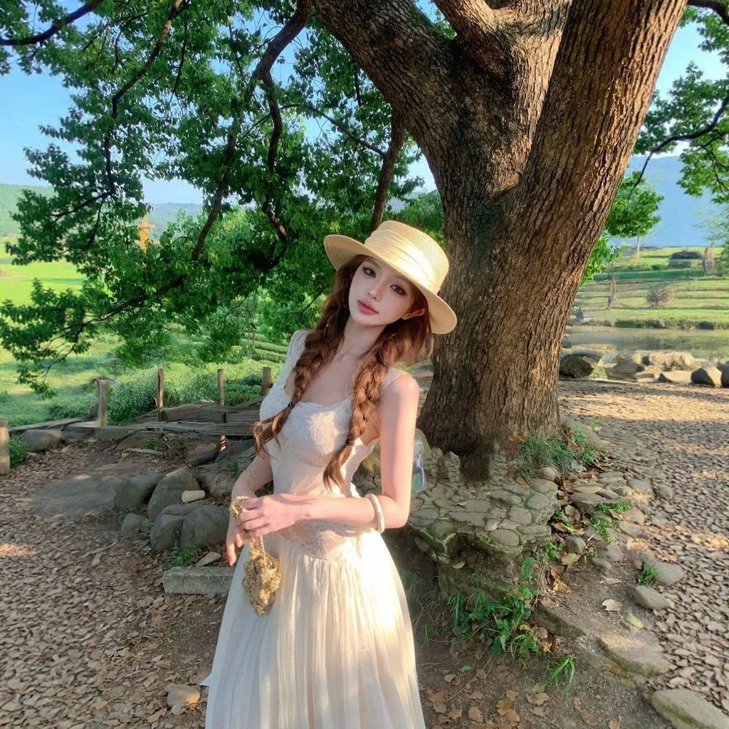 Elegant Lace Backless Strap Dress Women's Gentle Vacation Style Long Dress Sexy Beach Holiday Dress Polyester Fabric High Wai...