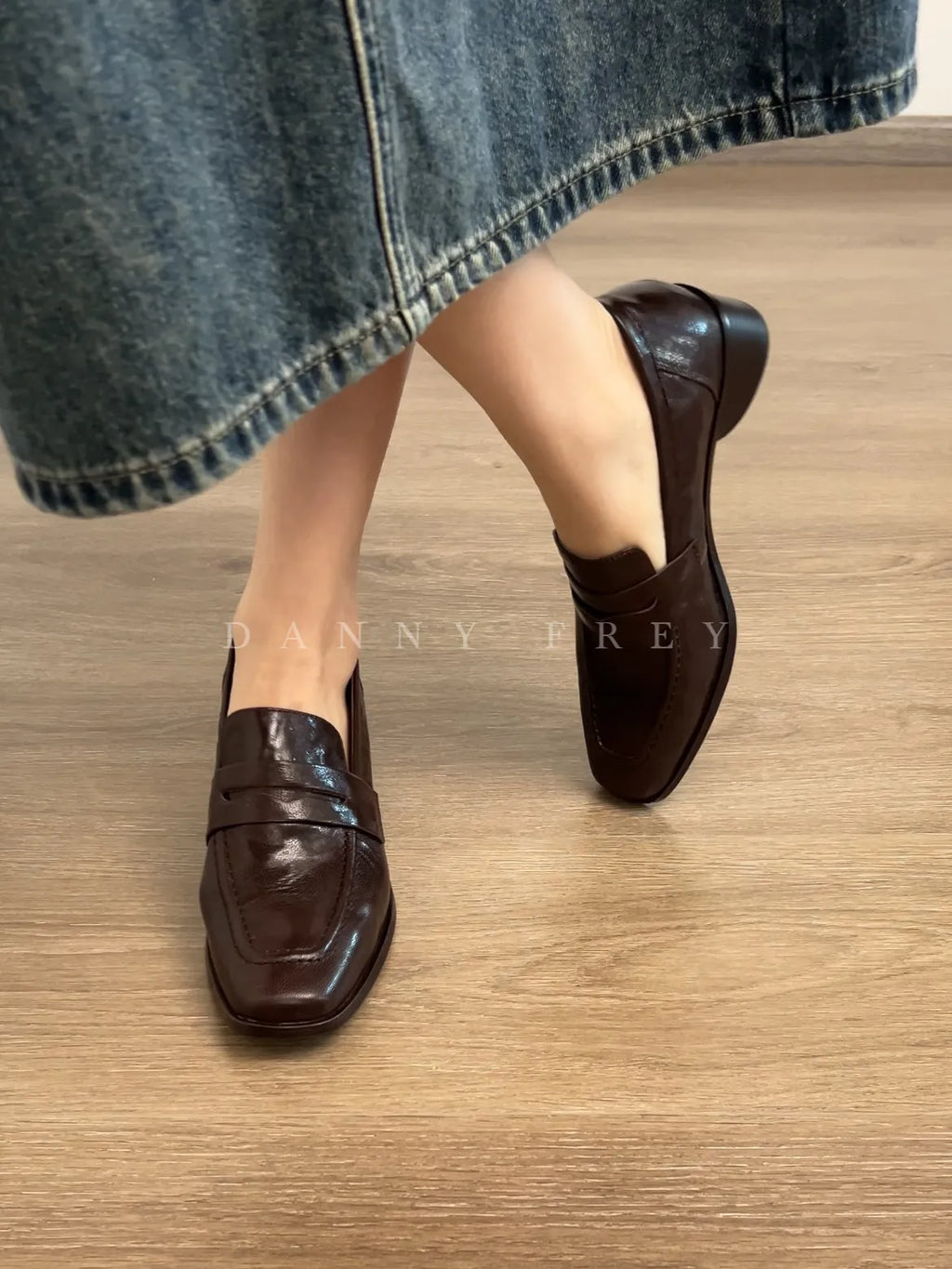 Trendy Work Shoes Women's Slip-On Loafers Artistic Style High Intelligence Sensation British Style Square Head Thick Heel Lea...