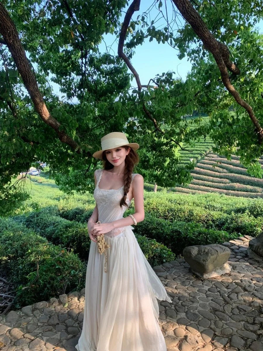 Elegant Lace Backless Strap Dress Women's Gentle Vacation Style Long Dress Sexy Beach Holiday Dress Polyester Fabric High Wai...