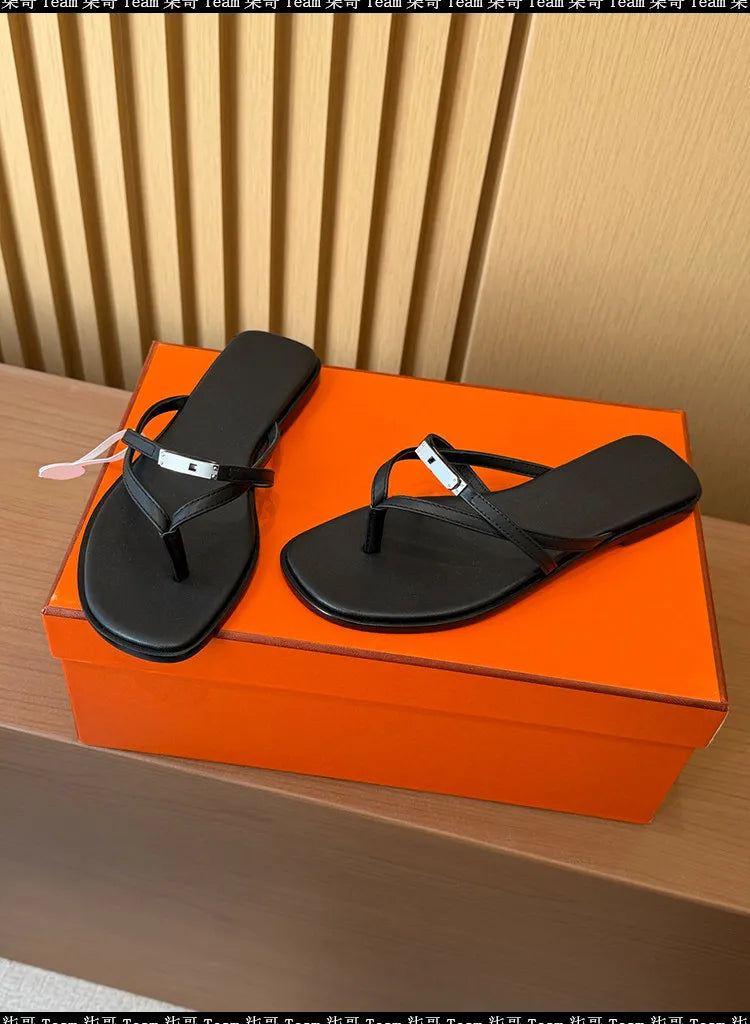 Summer 2026 Women's Casual Metal Lock Buckle Sandals Thong Slippers with Strap for Outdoor Beach Vacation Flat Heel Shoes