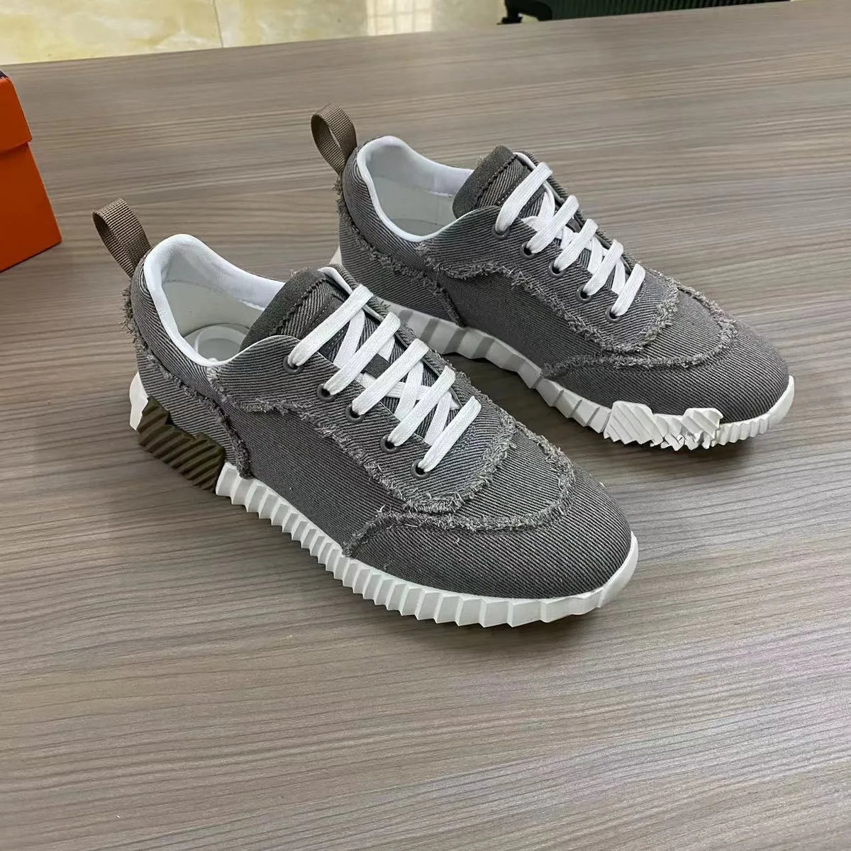 New 2026 Men's Casual Shoes Denim Wear-Resistant Fashionable Couple Style Sports Shoes Anti-Slip Lightweight Comfortable Rubb...