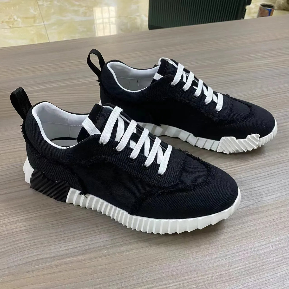 New 2026 Men's Casual Shoes Denim Wear-Resistant Fashionable Couple Style Sports Shoes Anti-Slip Lightweight Comfortable Rubb...