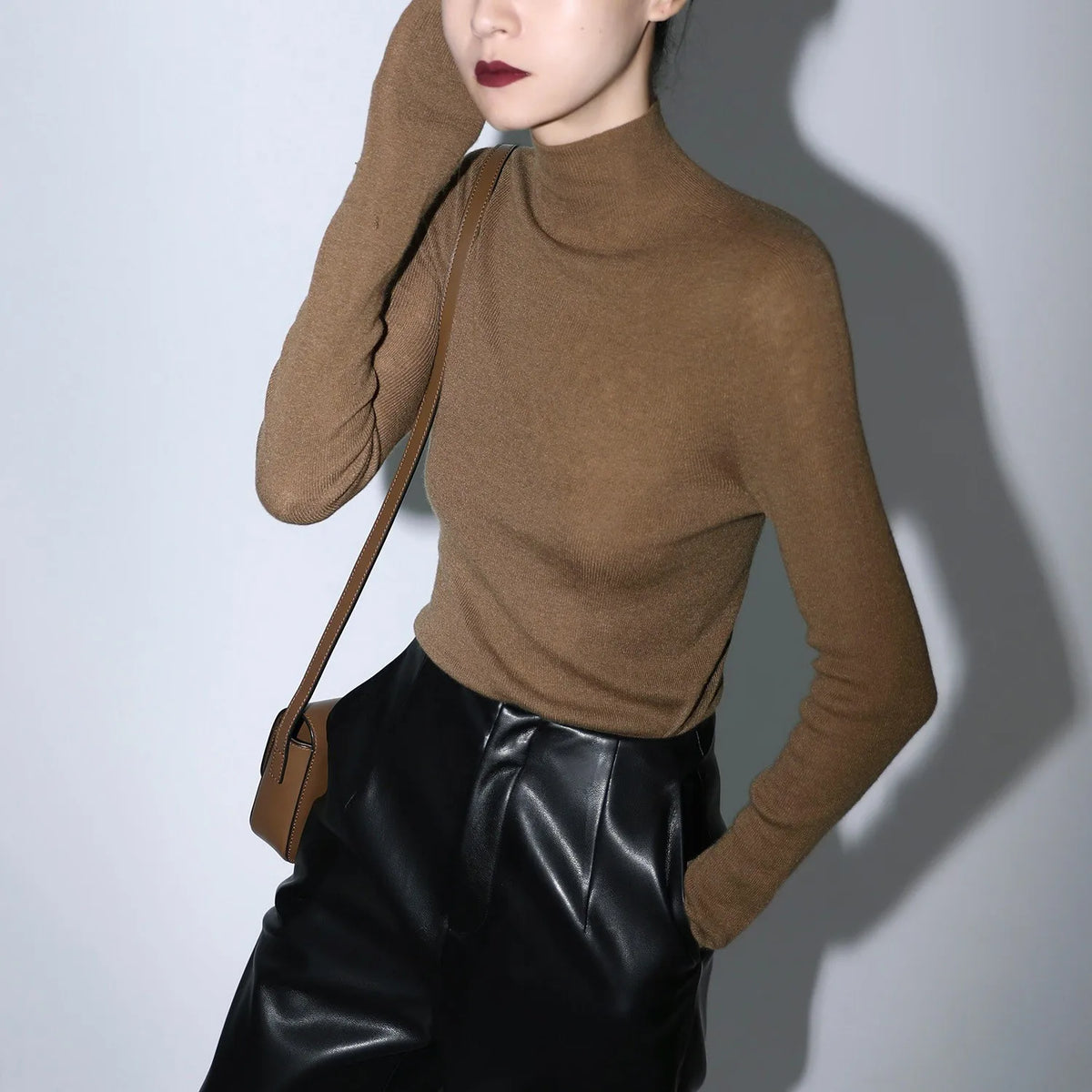 Mogas Luxury Cashmere Silk Seamless One-Shoulder Knitted Sweater Women's Autumn Winter Base Layer Fashionable Business Commut...
