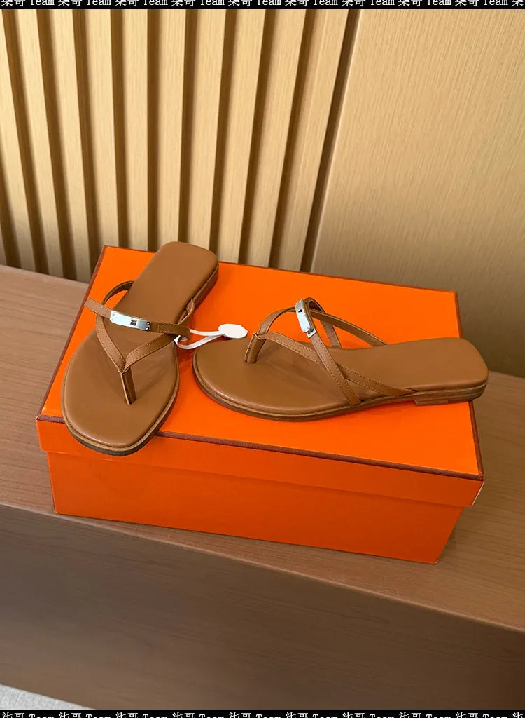 Summer 2026 Women's Casual Metal Lock Buckle Sandals Thong Slippers with Strap for Outdoor Beach Vacation Flat Heel Shoes
