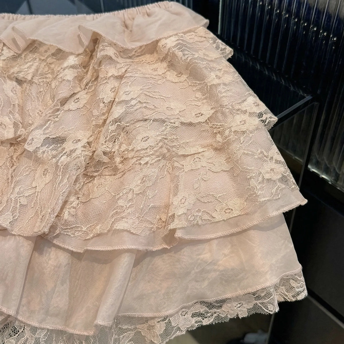 Sweet Style Ruffle Hem Short Skirt Layered Bouncy Mini Skirt for Girls Spring Summer Fashion Mixed Fabric Cake Skirt