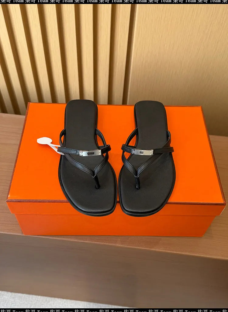 Summer 2026 Women's Casual Metal Lock Buckle Sandals Thong Slippers with Strap for Outdoor Beach Vacation Flat Heel Shoes