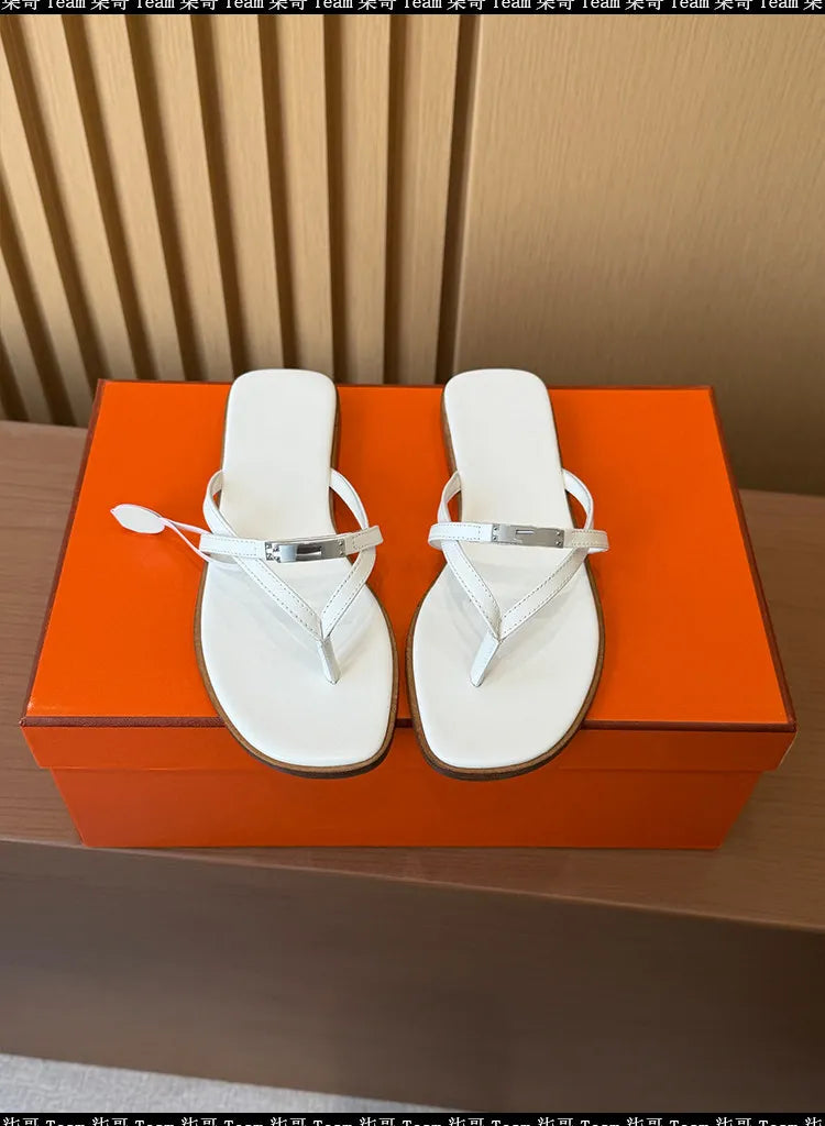 Summer 2026 Women's Casual Metal Lock Buckle Sandals Thong Slippers with Strap for Outdoor Beach Vacation Flat Heel Shoes