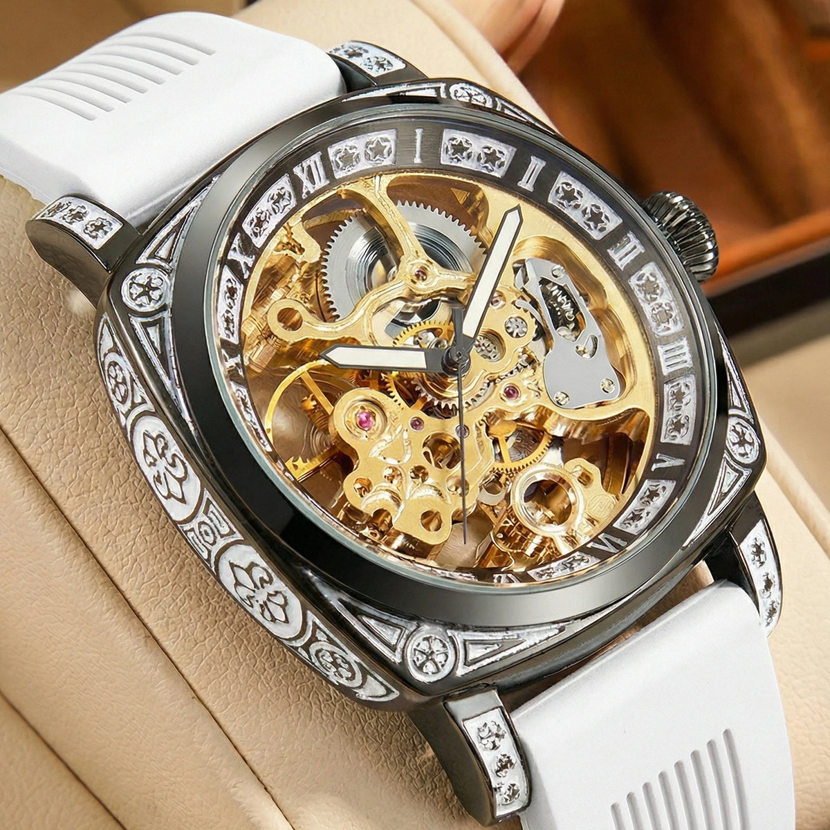 New Men's Watch with Gold Green Belt, Retro Style, Noble and Elegant Night Light Carving, Fully Automatic Mechanical Watch