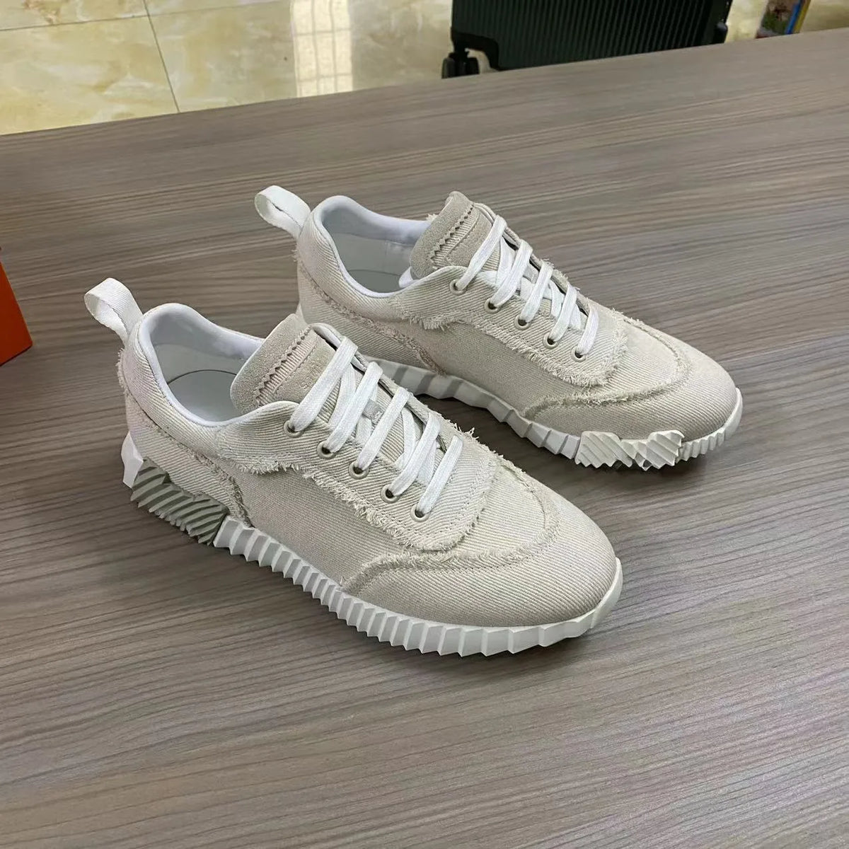 New 2026 Men's Casual Shoes Denim Wear-Resistant Fashionable Couple Style Sports Shoes Anti-Slip Lightweight Comfortable Rubb...
