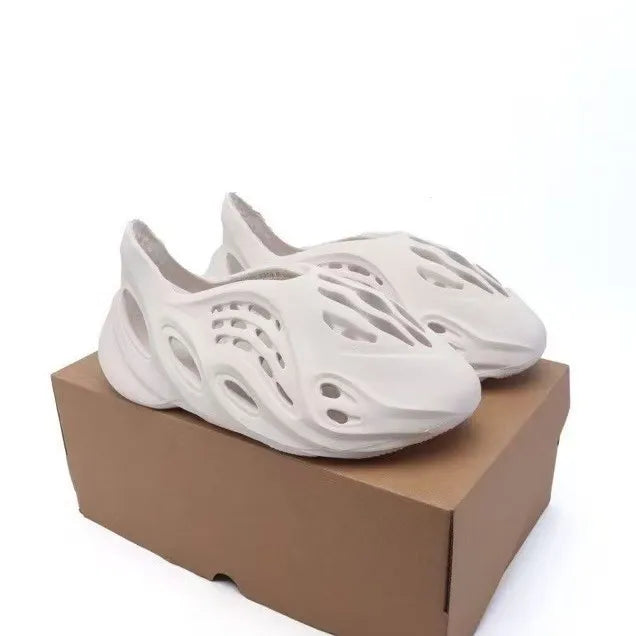 Casual Hollow out Thick Heel Couple Sandals Beach Outdoor Slippers Men Women Breathable Flip Flops Leather Upper Rubber Sole