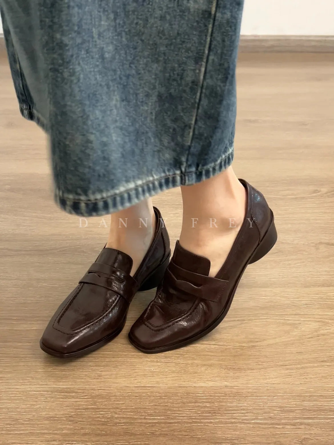 Trendy Work Shoes Women's Slip-On Loafers Artistic Style High Intelligence Sensation British Style Square Head Thick Heel Lea...