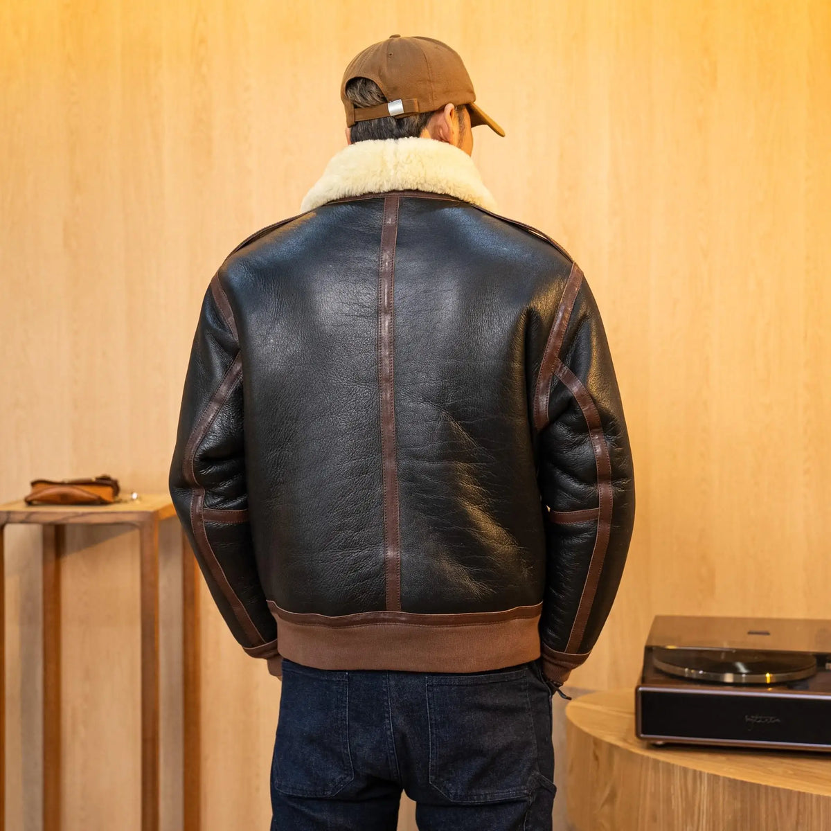 Men's Genuine Sheepskin Shearling Jacket A2 Flight Style Black Brown Fur Collar Winter Bomber Pilot Coat Thick Warm Jacket