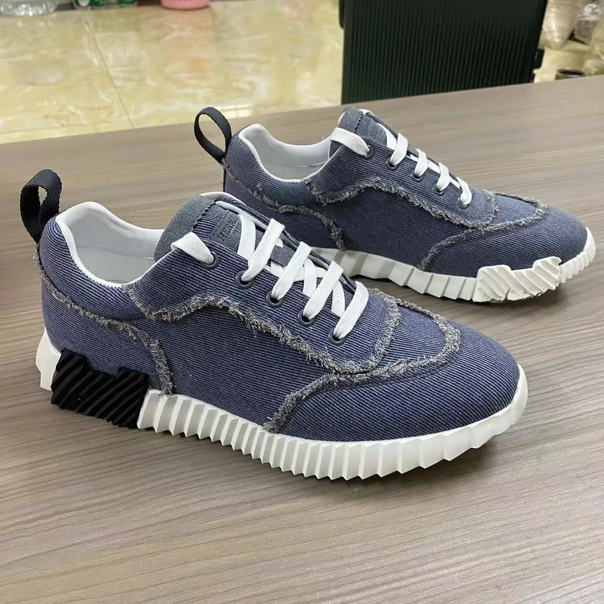 New 2026 Men's Casual Shoes Denim Wear-Resistant Fashionable Couple Style Sports Shoes Anti-Slip Lightweight Comfortable Rubb...