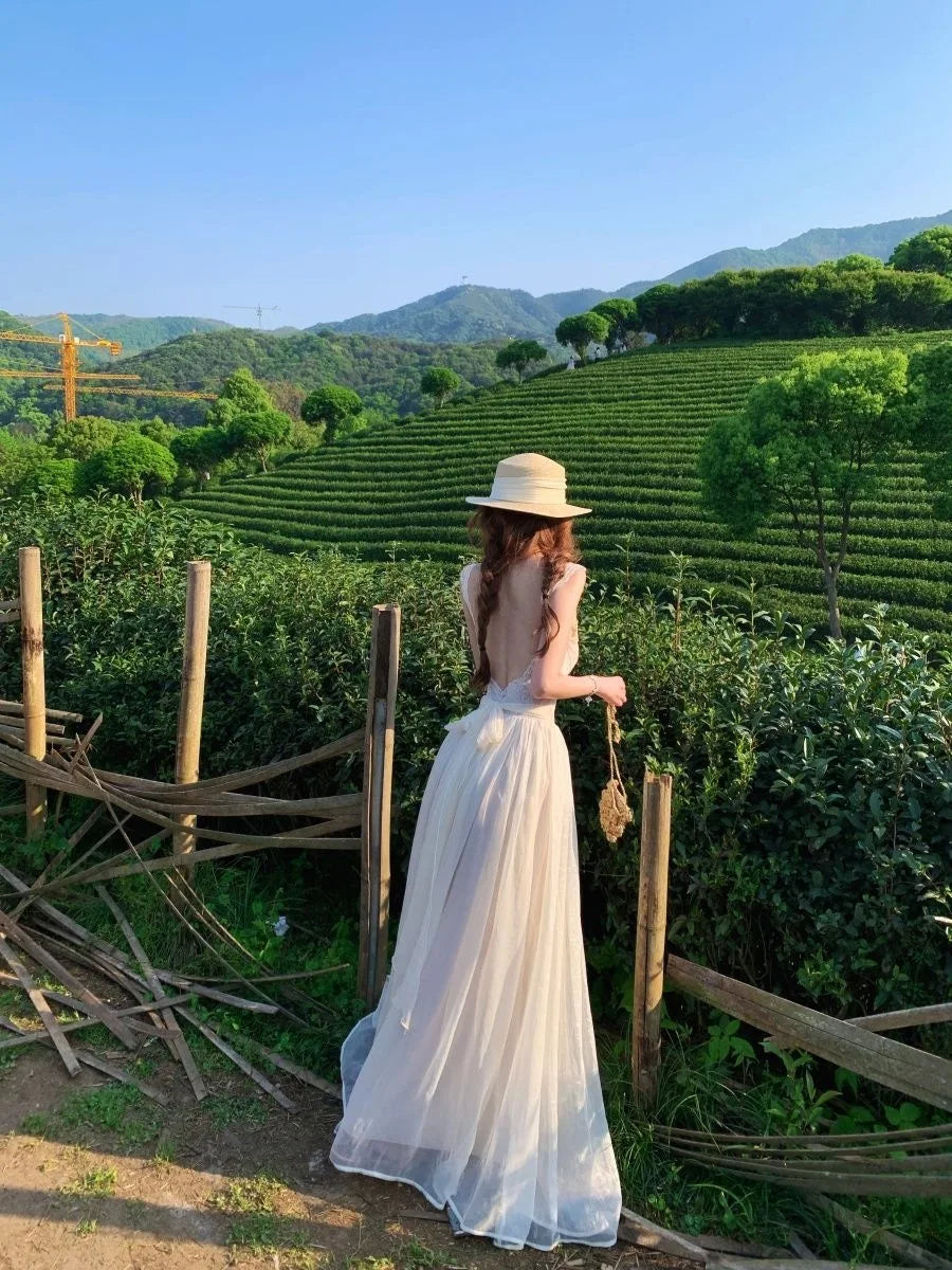 Elegant Lace Backless Strap Dress Women's Gentle Vacation Style Long Dress Sexy Beach Holiday Dress Polyester Fabric High Wai...