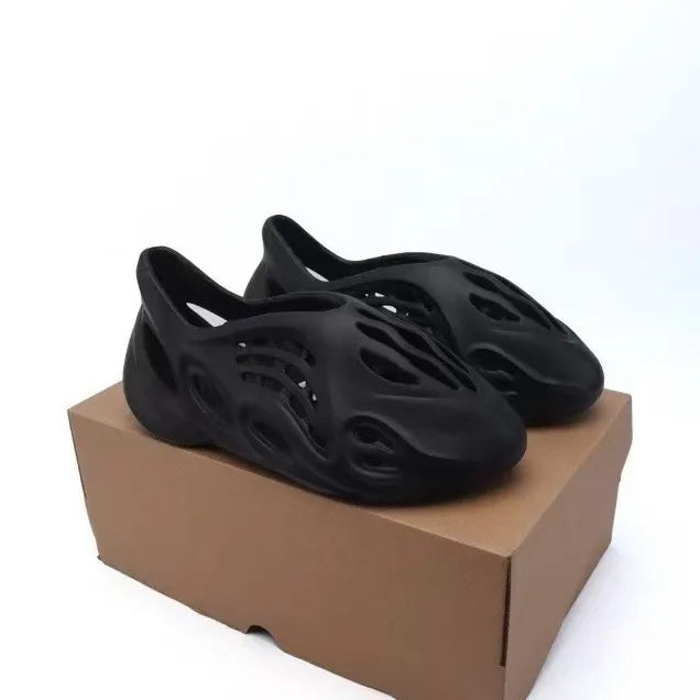 Casual Hollow out Thick Heel Couple Sandals Beach Outdoor Slippers Men Women Breathable Flip Flops Leather Upper Rubber Sole
